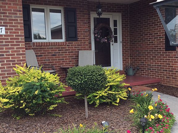 3rd image of 2217 Lakeland Dr