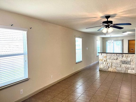 2nd image of 777 Great Oaks Dr