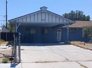 3028 Scarlet Oak Ave, Las Vegas, NV 89104