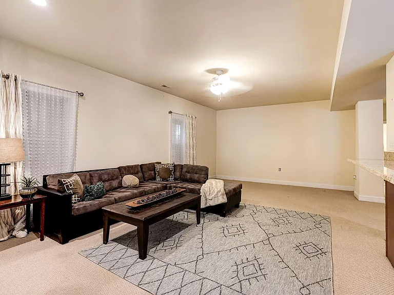 8105 Maya Ct — Photo 40