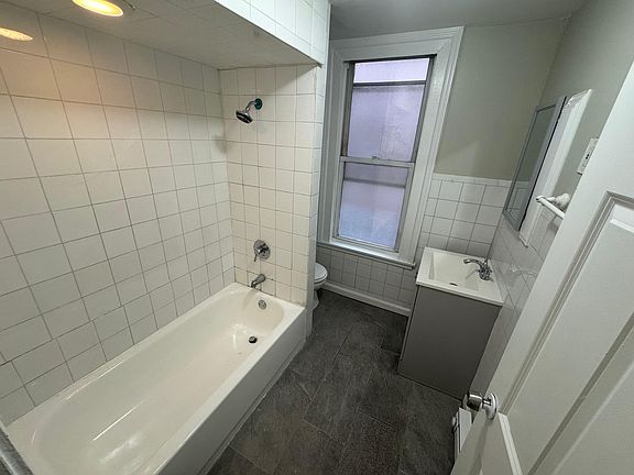 5th image of 413 Summer Ave #B1