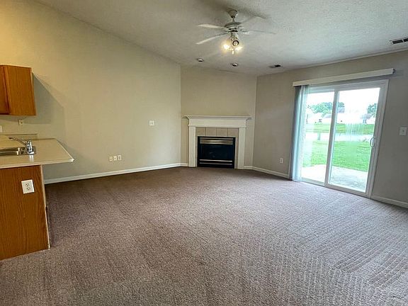 3rd image of 419 Vineyards Ct #419