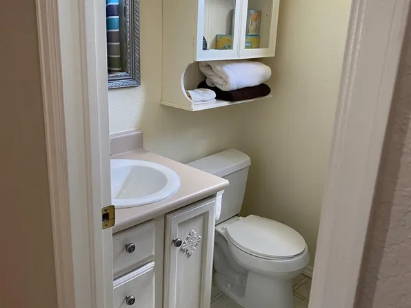435 E Stardust Dr, Pueblo, CO 81007