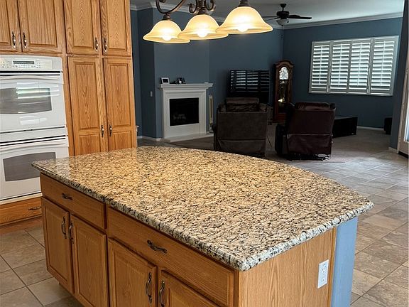 5th image of 979 Ironwood Rd