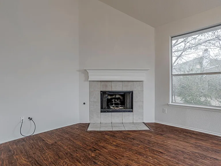 7025 Michael Dr — Photo 9