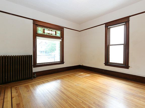 4th image of 2100 27th Ave S #4