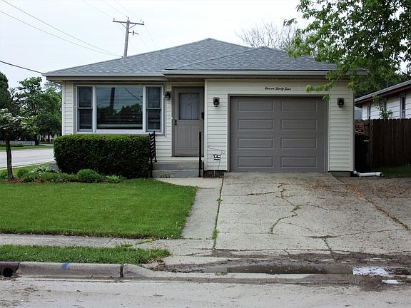 2nd image of 1134 Plaza Dr
