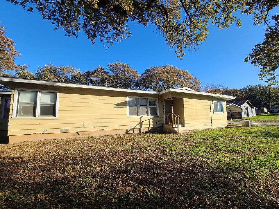 924 Upper Denton Rd, Weatherford, TX 76085 | Zillow