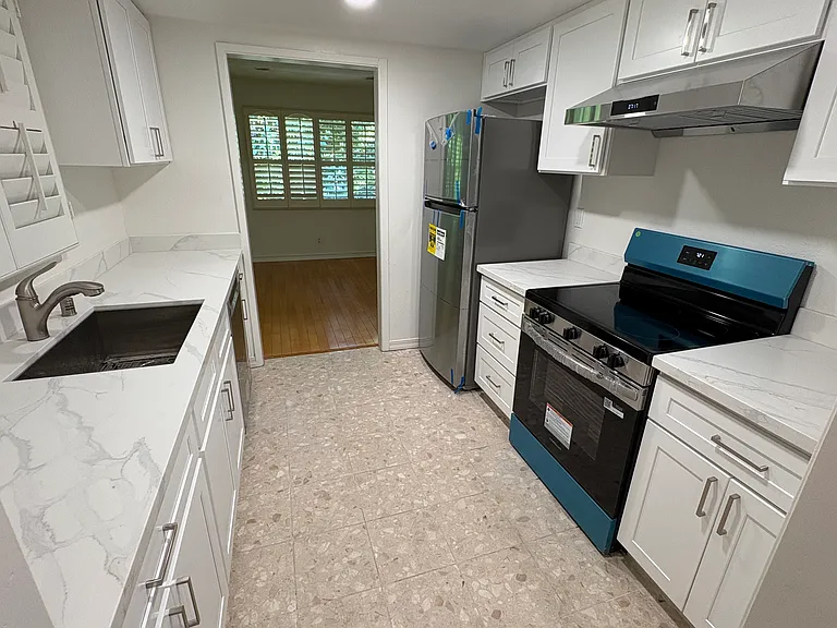 14333 Saratoga Ave #16 — Photo 4
