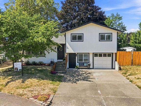 2nd image of 2312 Ermine Ct SE