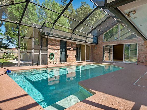 3rd image of 3940 Sarah Brooke Ct