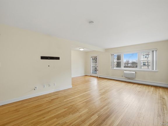 4th image of 667 Pelham Road #B10