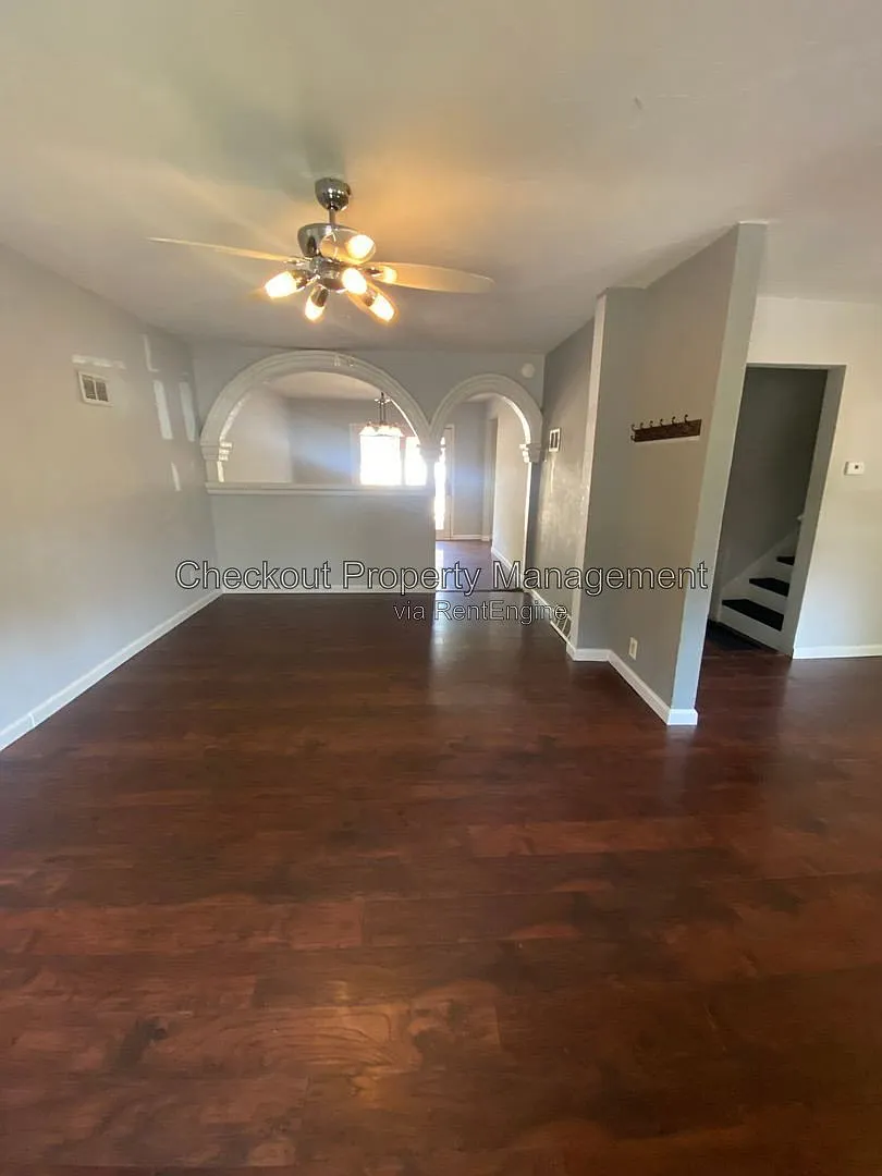3 bed, 2.0 bath, 1500 sqft, $1,395 — Photo 3