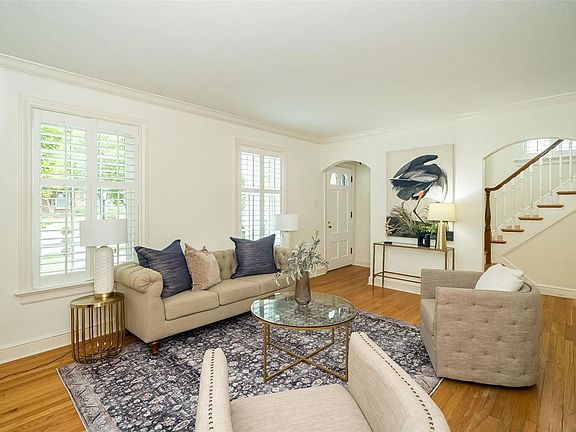 4th image of 9136 Lawn Ave