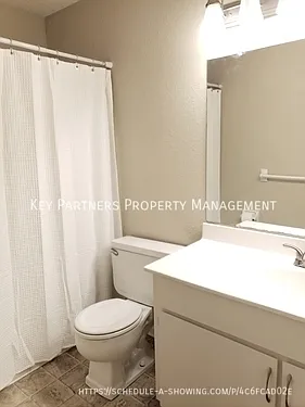 6212 Robinson St #3 — Photo 10