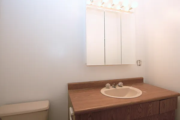 Rented by R New York | media 12