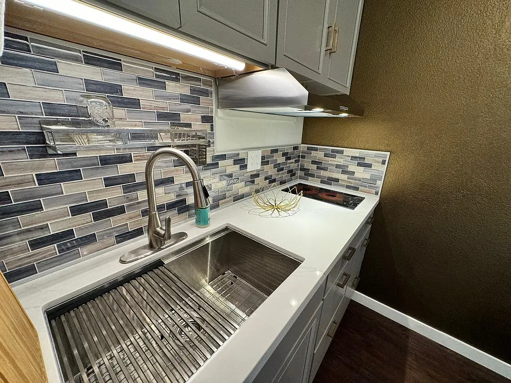 Studio, 350 sqft, $2,000 — Photo 2