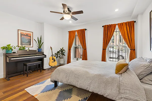 Rented by Corcoran | media 14