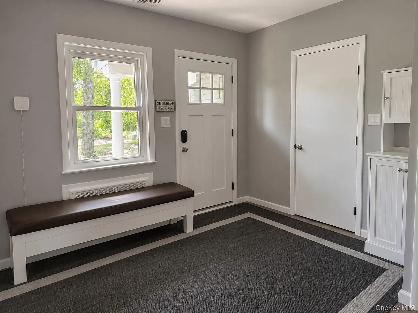 5 bed, 2.0 bath, 1716 sqft, $4,300 — Photo 2