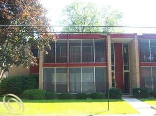 16575 Middlebelt Rd #12, Livonia, MI 48154