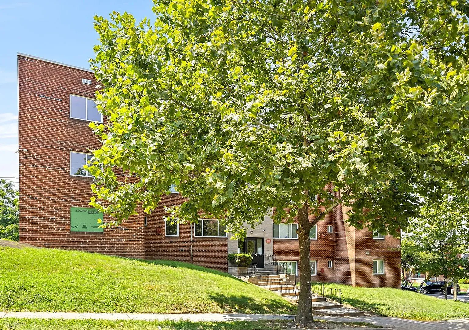 For Rent Modern Apartments in Southeast DC 1953 19th Pl SE, Washington, DC 20020 — Photo 4