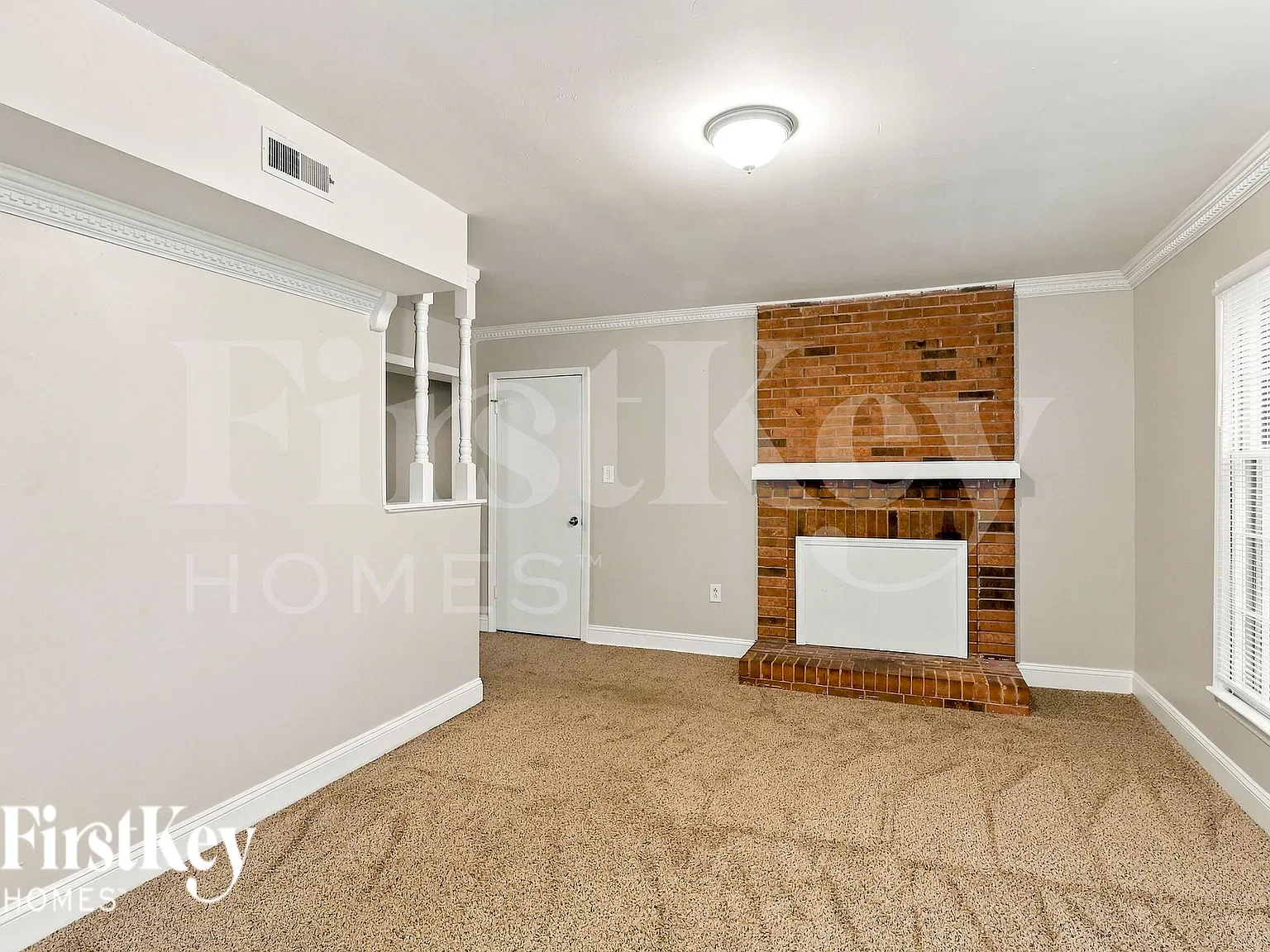 4 bed, 2.5 bath, 2016 sqft, $2,220 — Photo 4