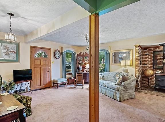 5th image of 4306 Briarwood Dr