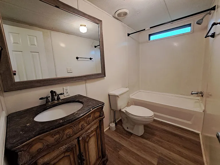 2821 Hillcrest Ave #8 — Photo 15
