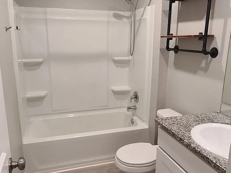 6453 Cotton Rdg — Photo 17