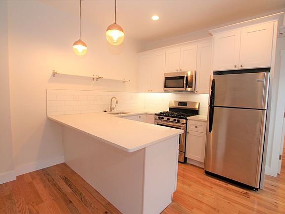 5th image of 715 N 6th St #3R