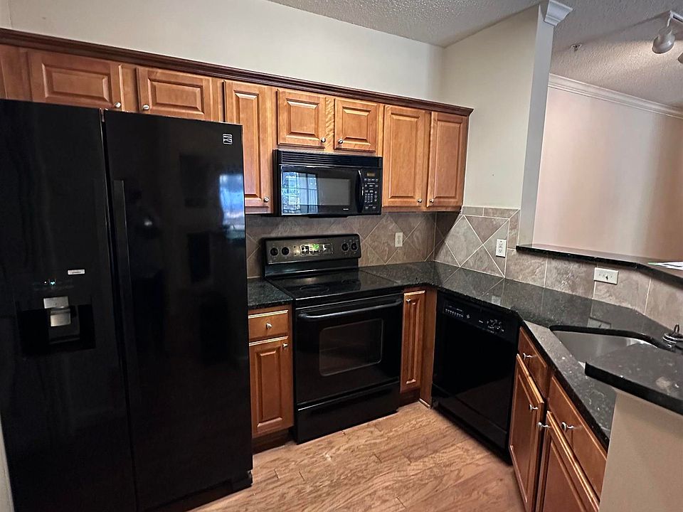 2nd image of 120 Sterling Oaks Dr #120