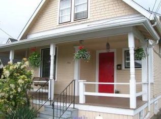 7513 15th Ave NE, Seattle, WA 98115