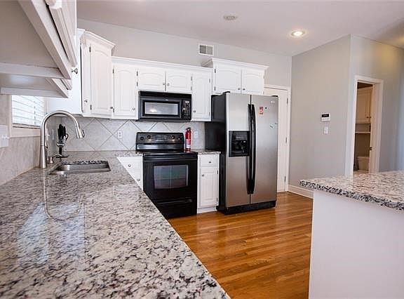 4th image of 3510 NW Chapman Ct