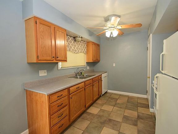5th image of 7338 Parma Park Blvd
