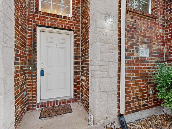 5th image of 2111 Danbury Dr