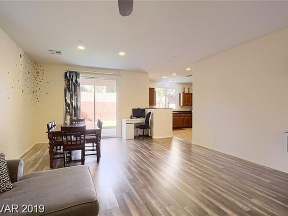 4th image of 7567 Swan Cove Ct
