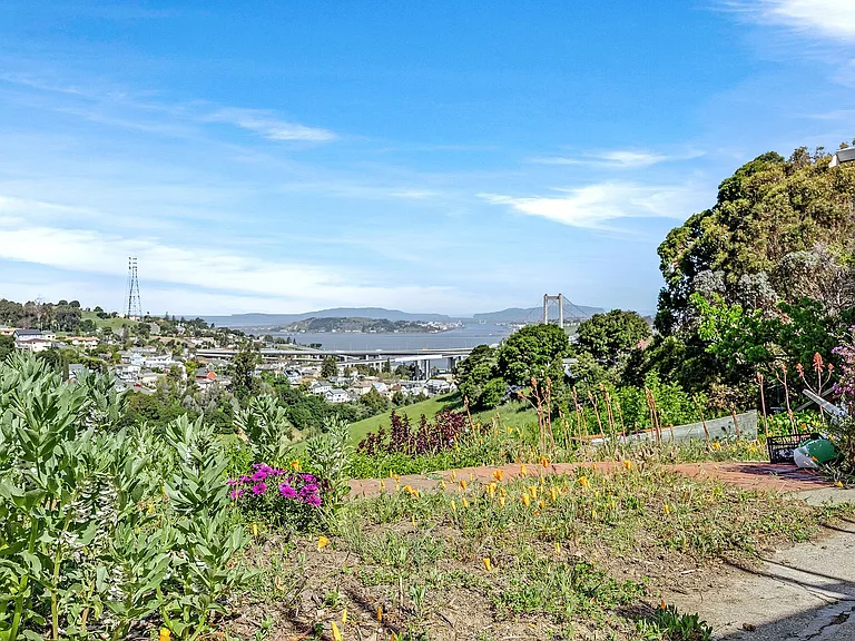 8 Stephens Ct — Photo 2