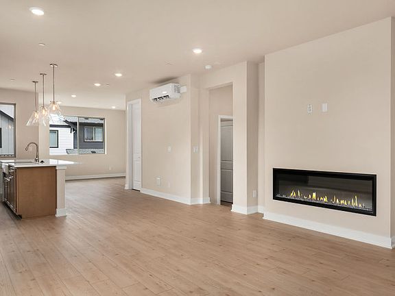Cozy Gathering Room