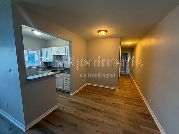 2nd image of 5146 Carthage Ave APT 3