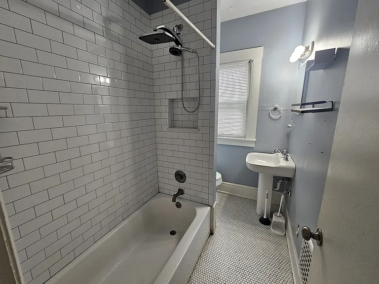857 Harvard St #857 — Photo 9