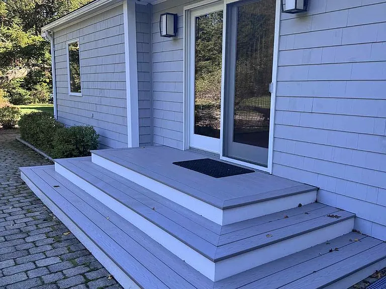16 Richards Dr — Photo 3