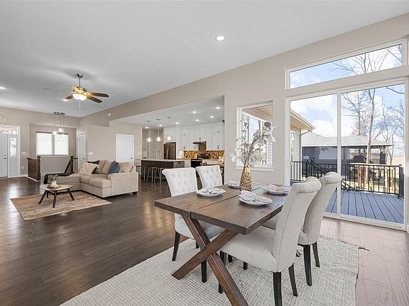 3rd image of 1110 Cullen Dr