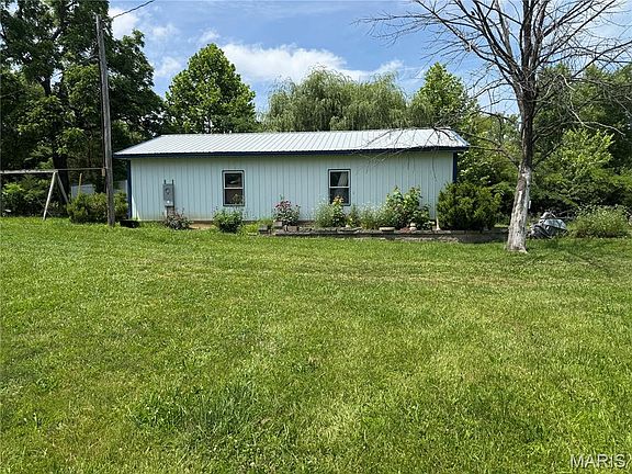 5th image of 22521 Abrolat Rd