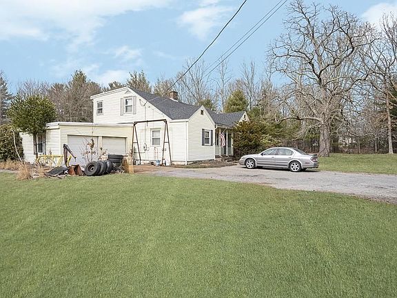 2nd image of 291 Blackstone St