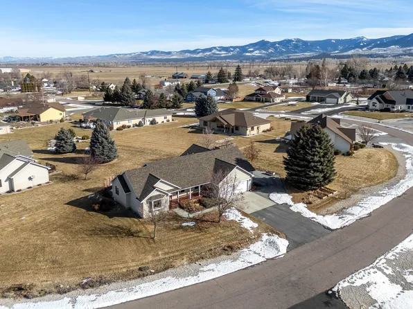 220 Carriage Rd, Hamilton, MT 59840