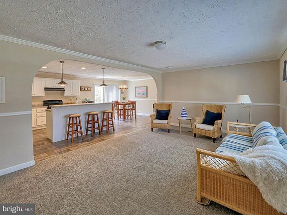 4th image of 37256 Carolina Dr