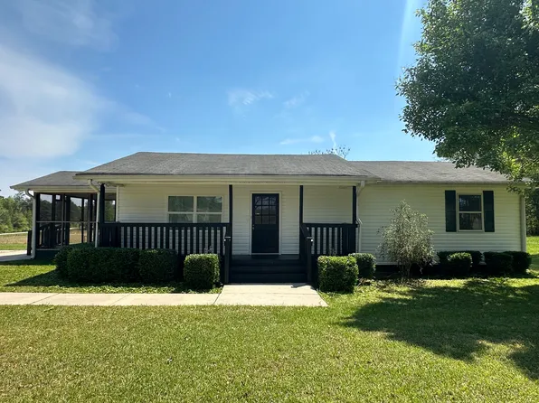 29 Holly Grove Rd, Griffin, GA 30224