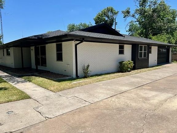 4th image of 2701 Palmetto Dr