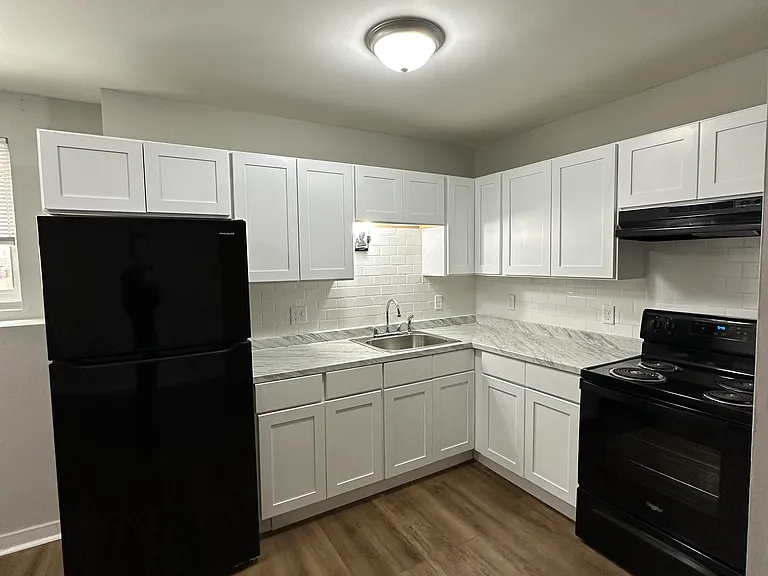 140 Sheffield Ave #2AA — Photo 3