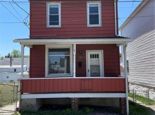 341 W Iron St, Summit Hill, PA 18250